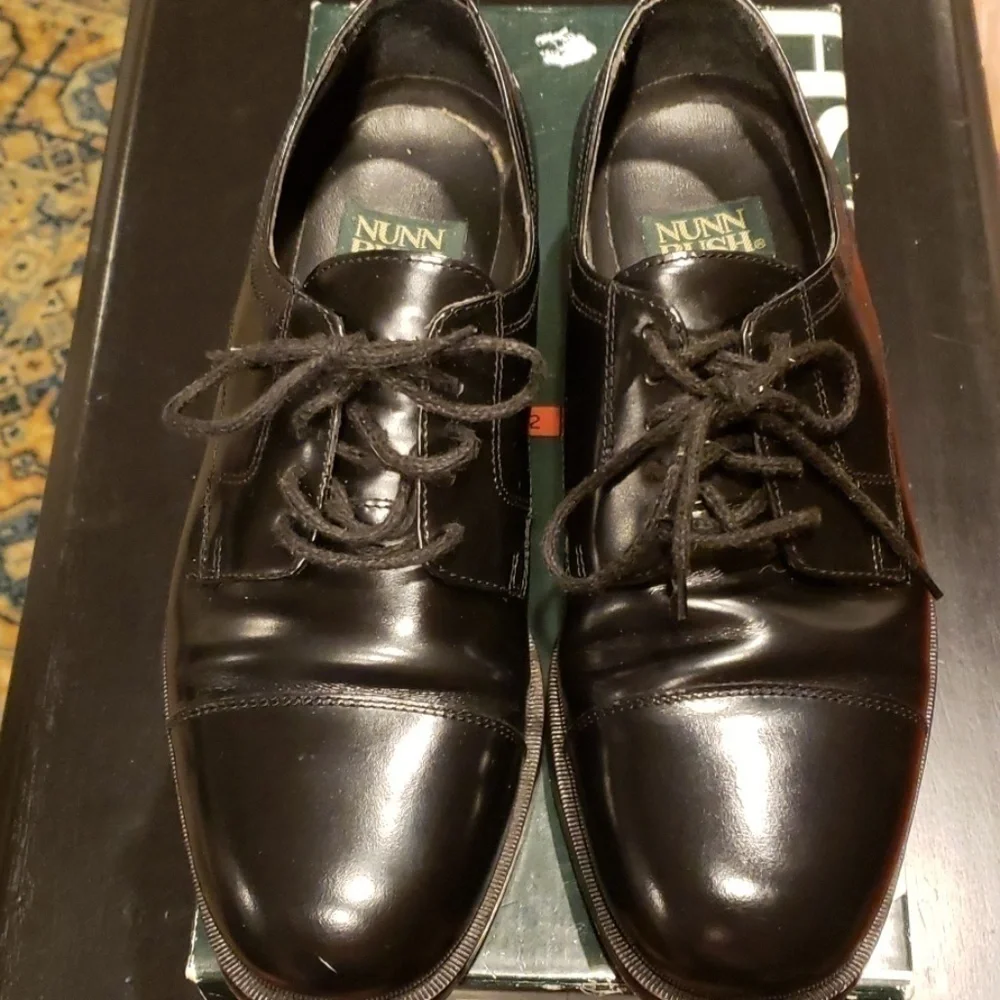 NUNN Bush Black Flex Tie Up Dress Shoes size 8 Like New EUC